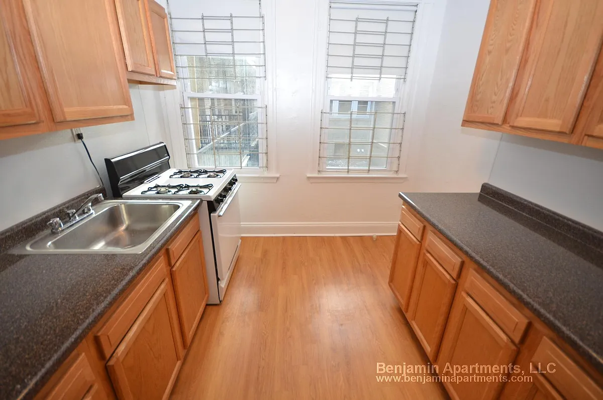 Building Photo - 1634 Commonwealth Ave #4