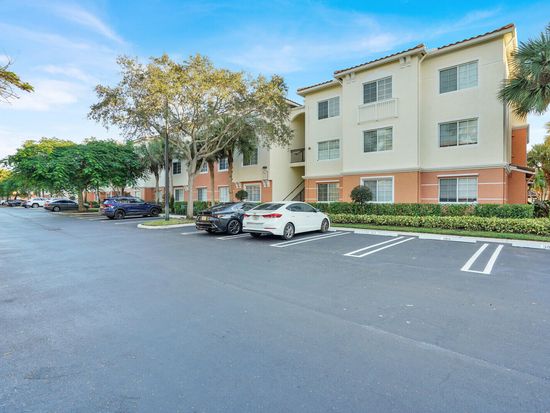 9845 Baywinds Drive #6102, West Palm Beach, FL 33411