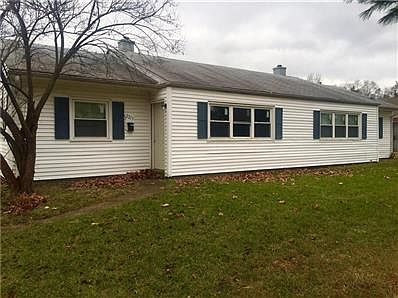 3rd image of 2213 N Admiral Dr