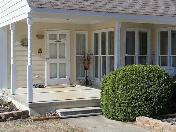 3rd image of 56 Chase Dr