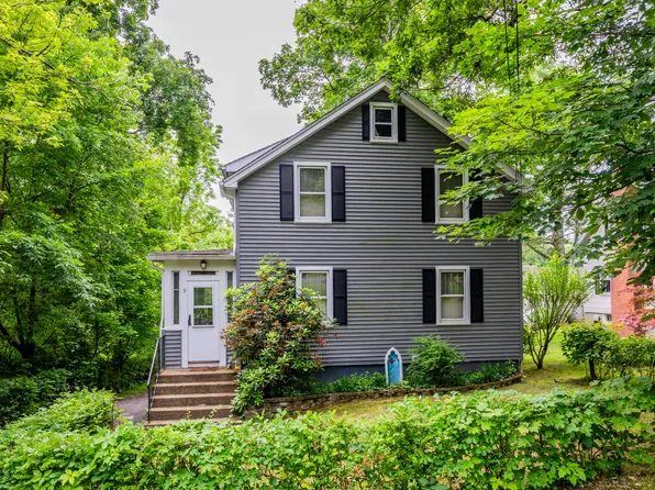 9 Oakland Avenue, Farmington, CT 06032