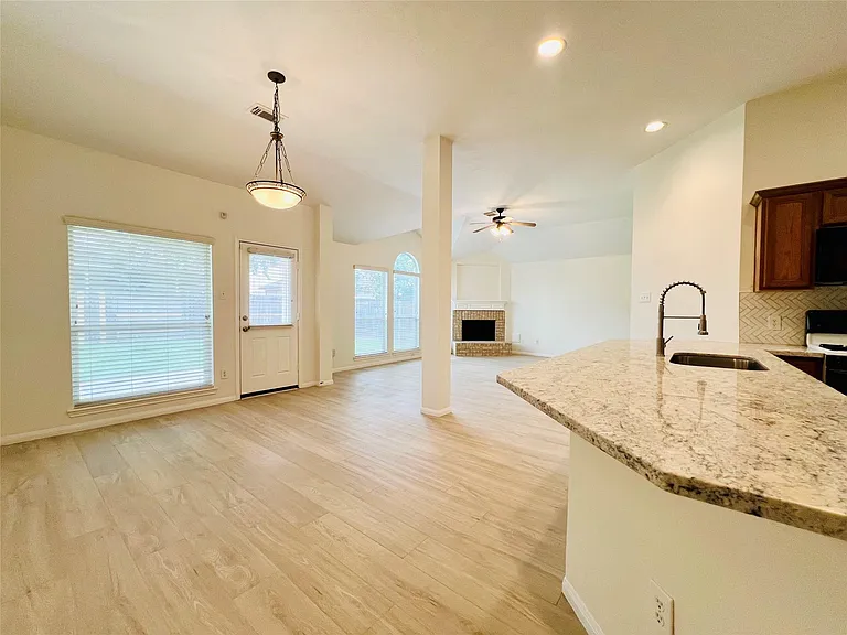 2606 Atwood Glen Ln — Photo 10