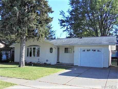 1st image of 44 Pamela Dr