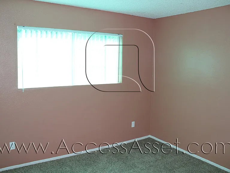 Esther 33150 — Photo 17