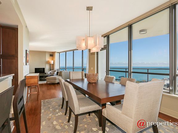Living Room / Dining Room