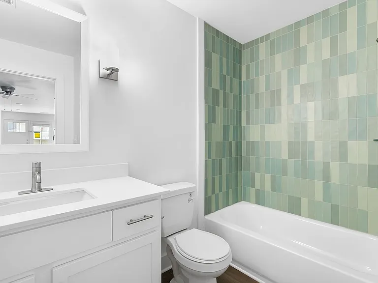 Clairview Apartments — Photo 14
