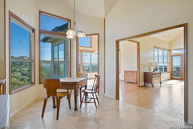 3 bed, 2.5 bath, 3114 sqft, $3,000 — Photo 4