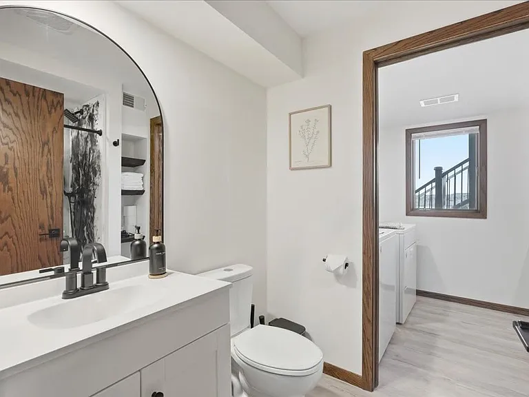 767 Mallalieu Dr — Photo 15
