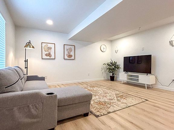 5th image of 3511-1180 South Ln