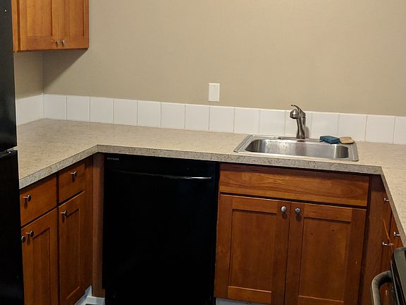 3rd image of 2353 N Lombard St #2353