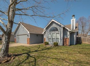3416 W 28th St, Lawrence, KS 66047