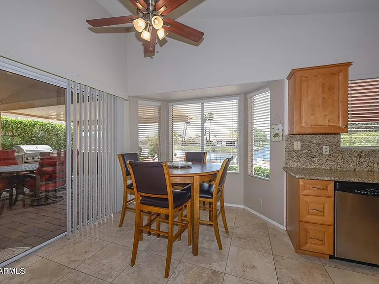 10509 W Runion Dr — Photo 7