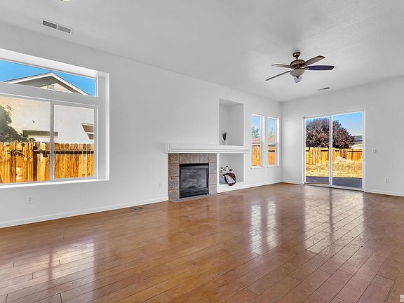 5th image of 3190 Grove Springs Dr
