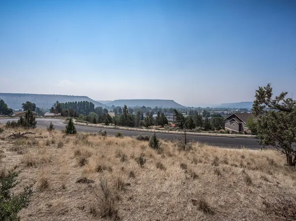 2377 NE Compass Ct, Prineville, OR 97754