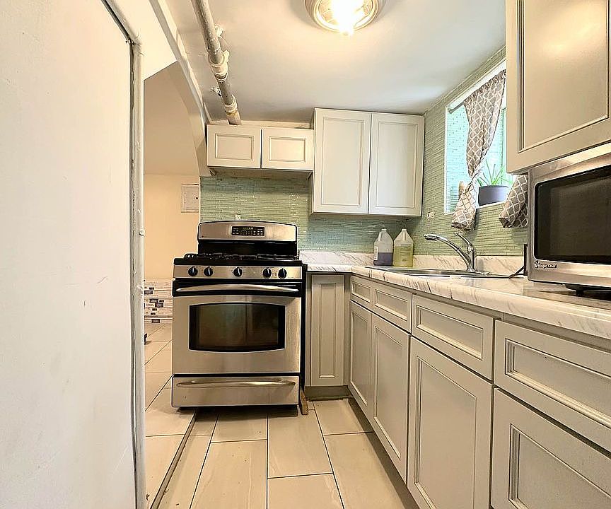1st image of 3142 Tiemann Ave Floor 1