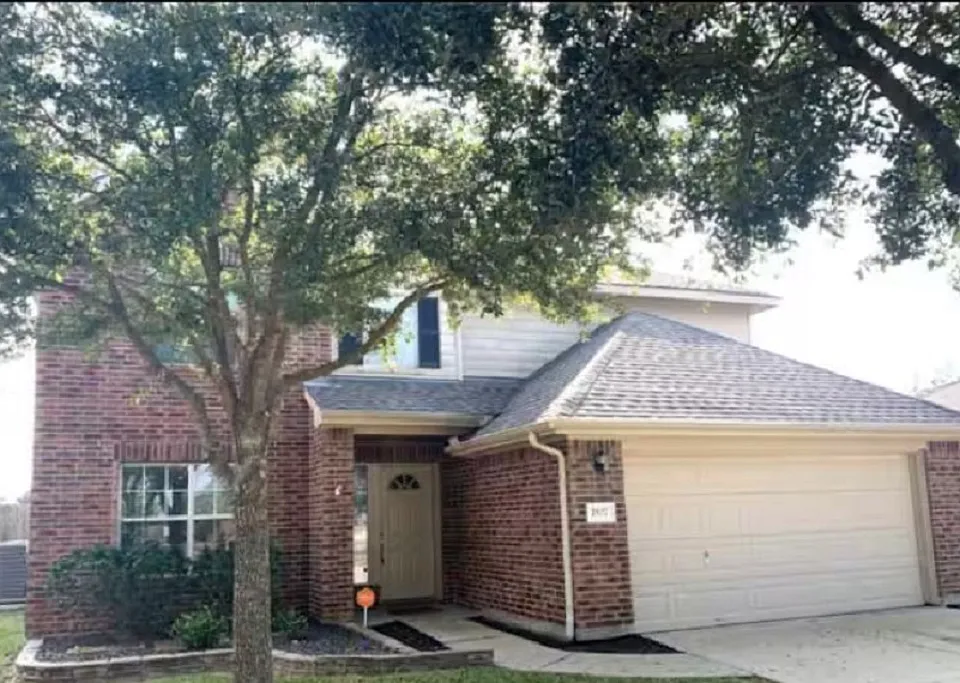 2527 Liza Ct