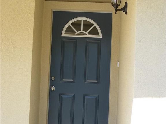 4th image of 5551 Hillsdale Blvd