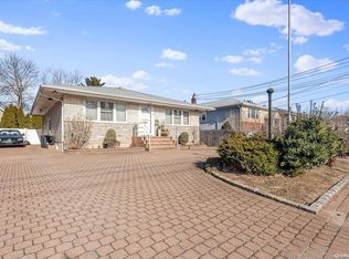 133 Davison Ave, Oceanside, NY 11572