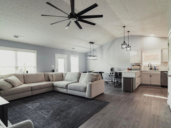 7899 Teal Ct, Chandler, IN 47610
