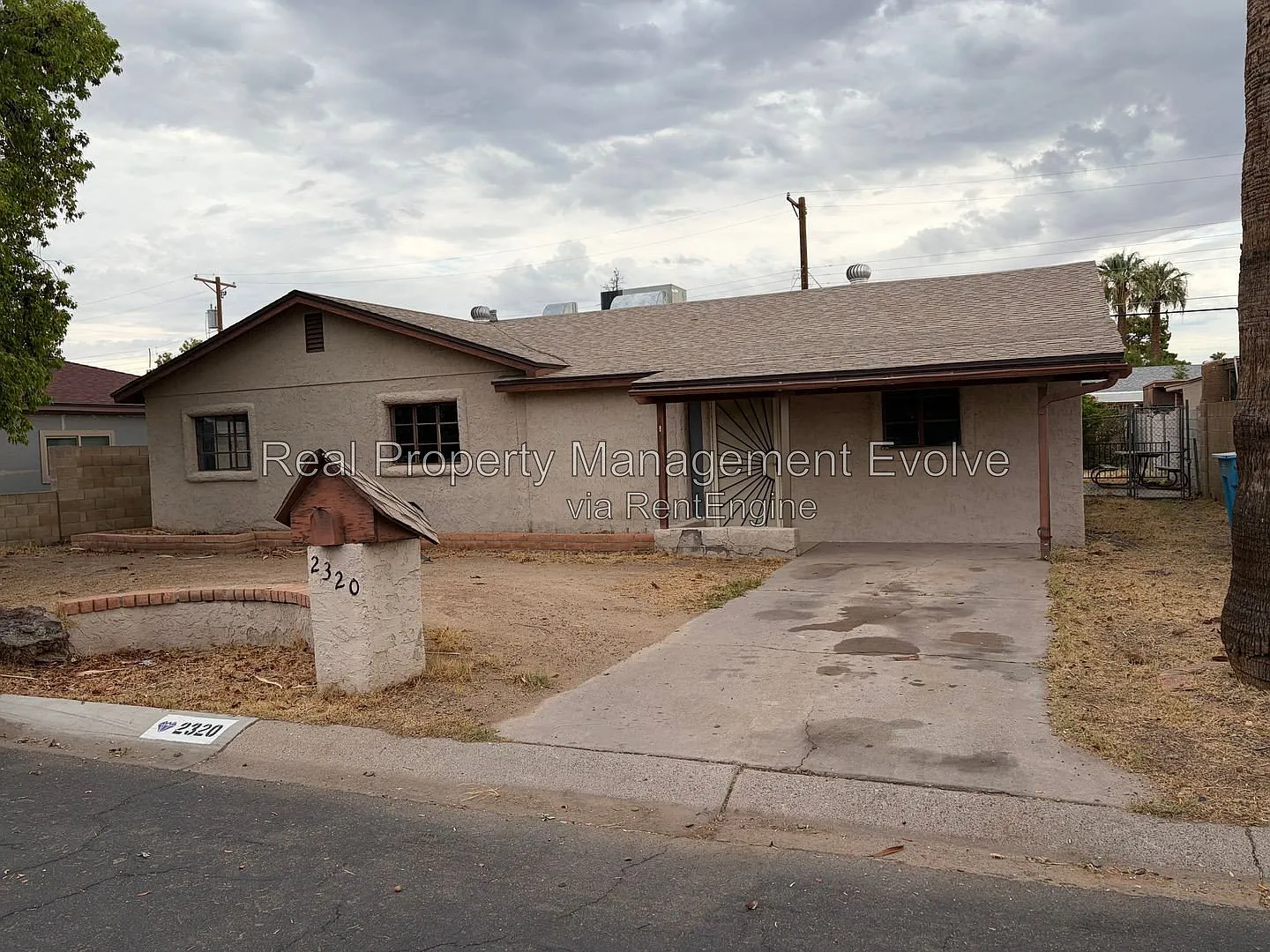 3 bed, 2.0 bath, 1437 sqft, $2,000 — Photo 2