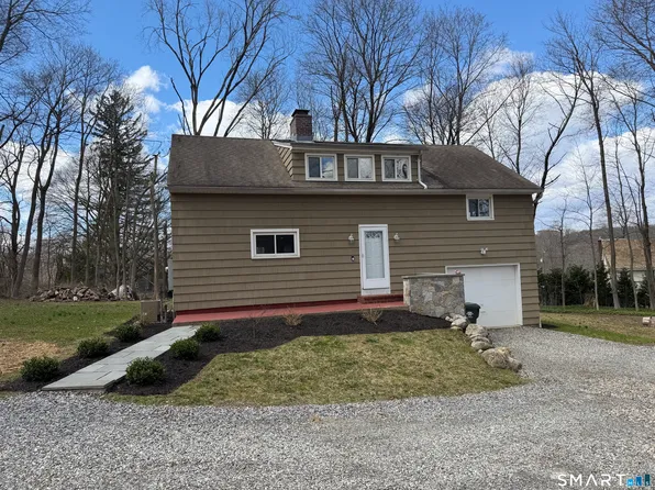 11 Highland Avenue, Bethel, CT 06801