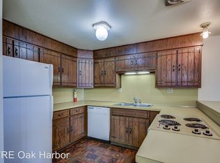 730 SW Harrier Cir APT 4, Oak Harbor, WA 98277