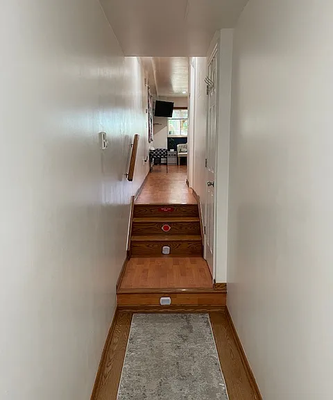 Entrance area with hallway closet