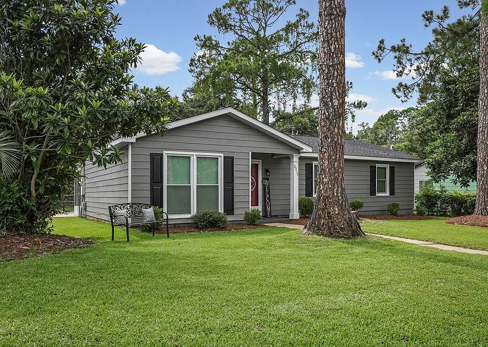 1st image of 2315 Juniper Dr