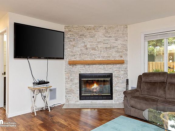 4th image of 8211 Sue St