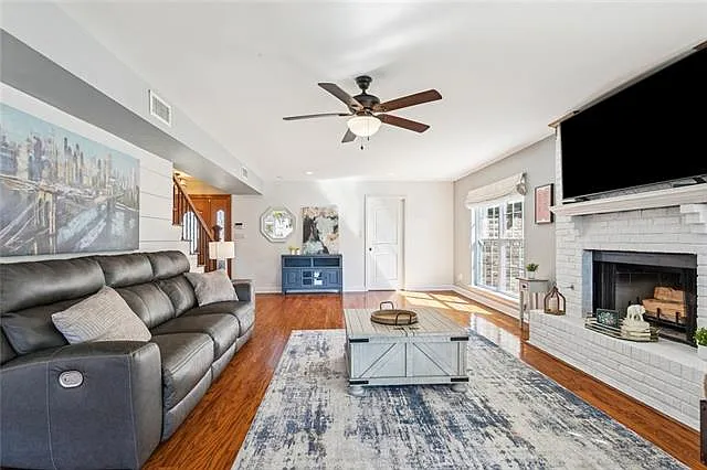 100 Southern Star Dr — Photo 10