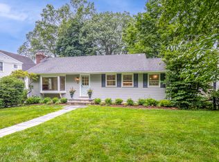 8 Hillcrest Ave, Darien, CT 06820