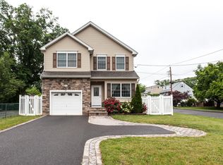10 Ardmaer Dr, Bridgewater, NJ 08807