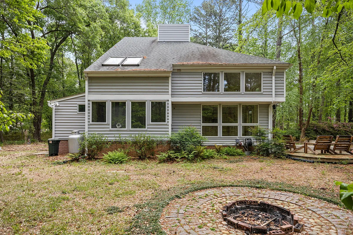 Building Photo - 709 Orchard Ln