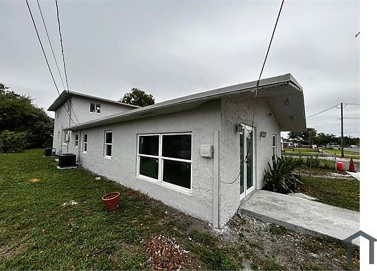 2nd image of 4429 SW 21st St #1