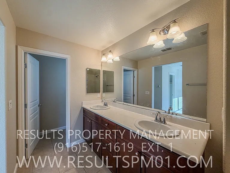 1177 Impressionist Loop — Photo 19