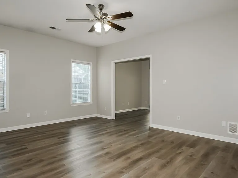 8170 Timber Knoll Ln — Photo 5