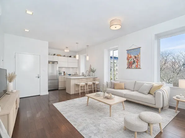 142 Edgecomb Avenue image 1 of 8