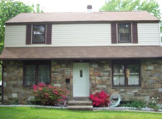 1566 Grovania Ave, Abington, PA 19001
