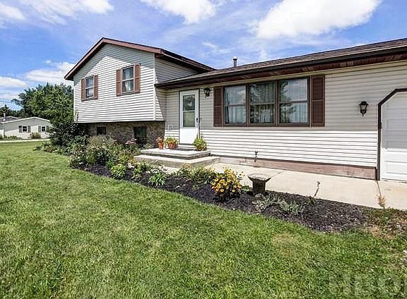 3rd image of 14864 Township Road 215