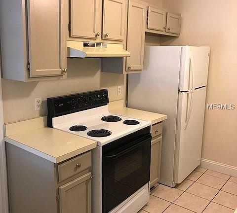 2nd image of 1016 Aragon Ave