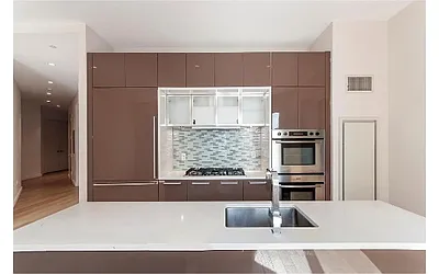 Rented by R New York