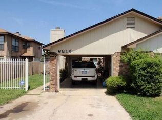 6810 S Creek Dr, Fort Worth, TX 76133