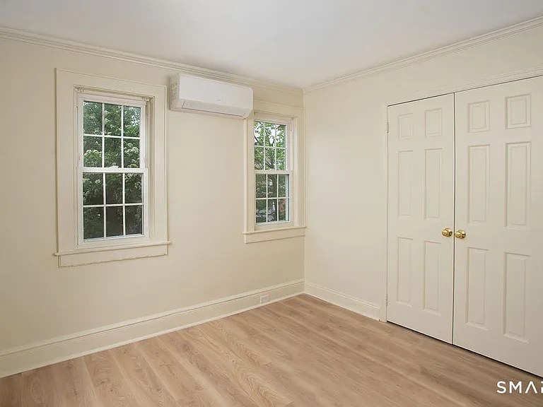 40 Seminary St — Photo 11