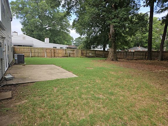 5th image of 525 Ashwood Dr