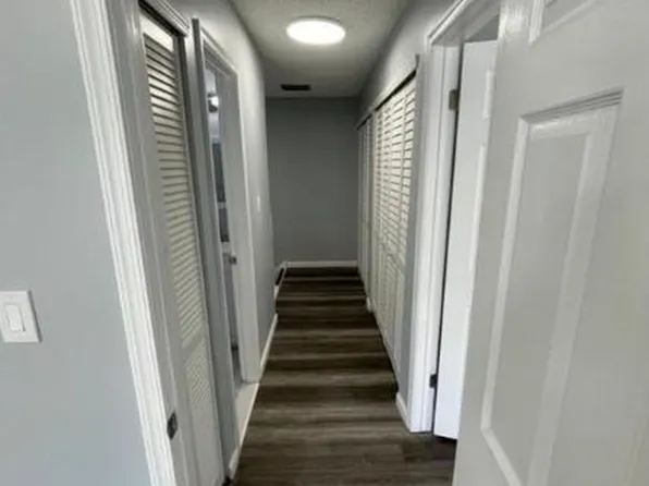 204 Darwin Ln, North Brunswick, NJ 08902