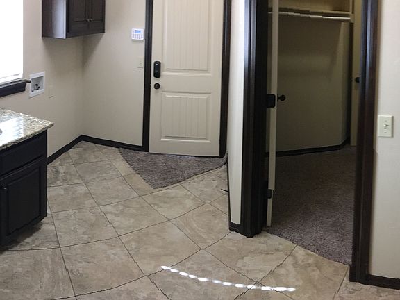 3rd image of 315 SW 146th St