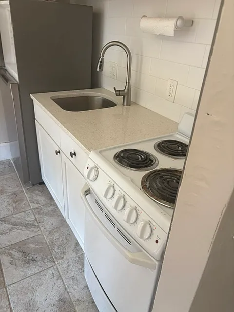 1 bed, 500 sqft, $2,500 — Photo 3
