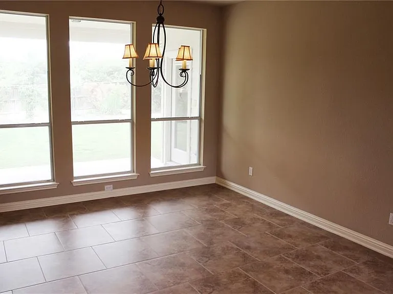 19500 Sangremon Way — Photo 13