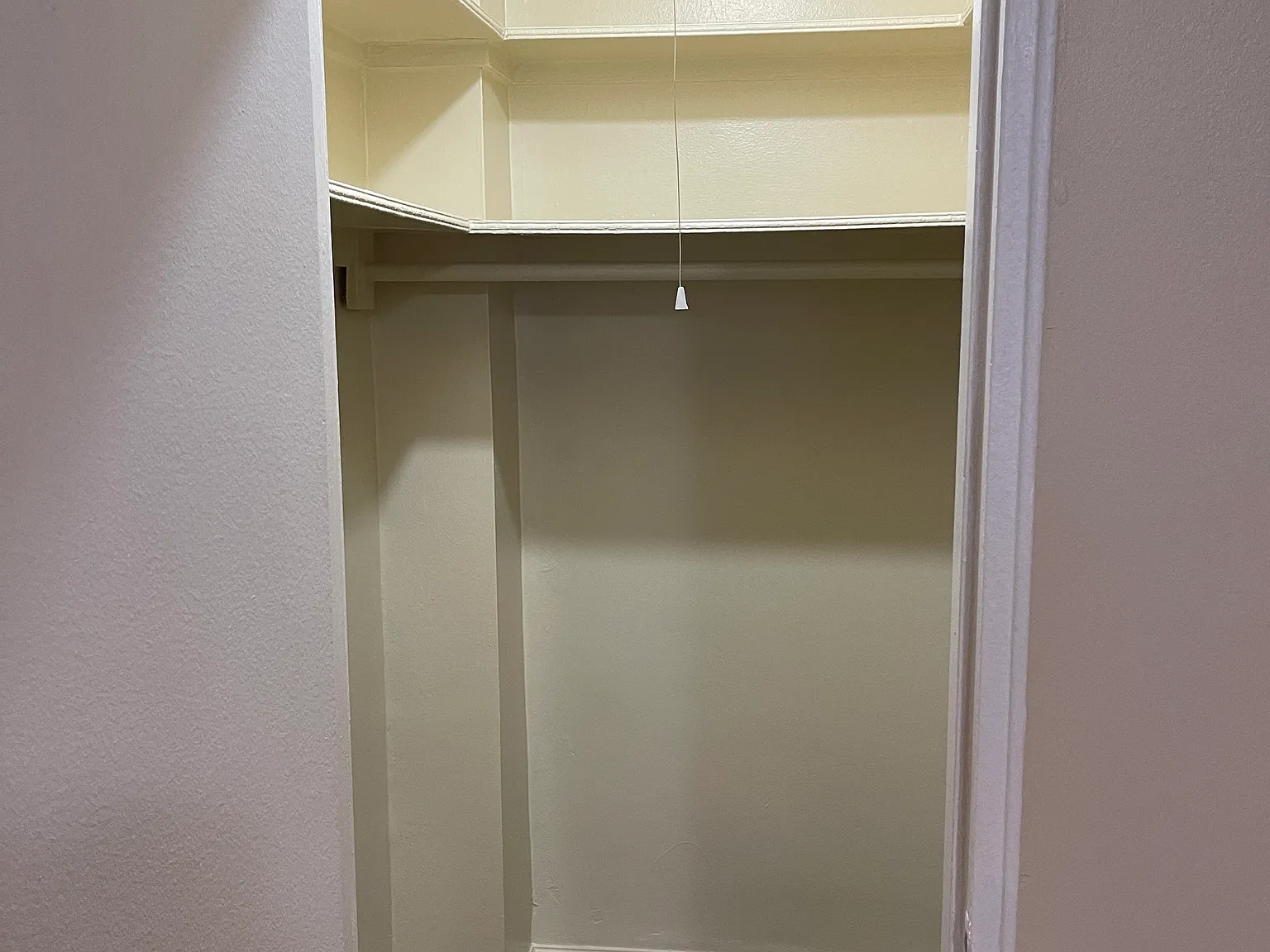 1 bed, 800 sqft, $2,300 — Photo 4