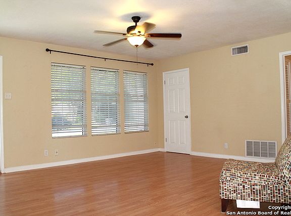 5th image of 270 Hatcher Ave